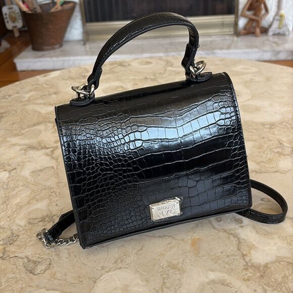 NWOT Steve Madden Madden NYC Croc Embossed Vegan Leather Mini Kelly Crossbody - Picture 5 of 15